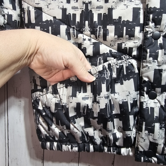 Vans Women's Grey & Black Limestone Winter Puffer Jacket Size Small Pockets. - Picture 3 of 7